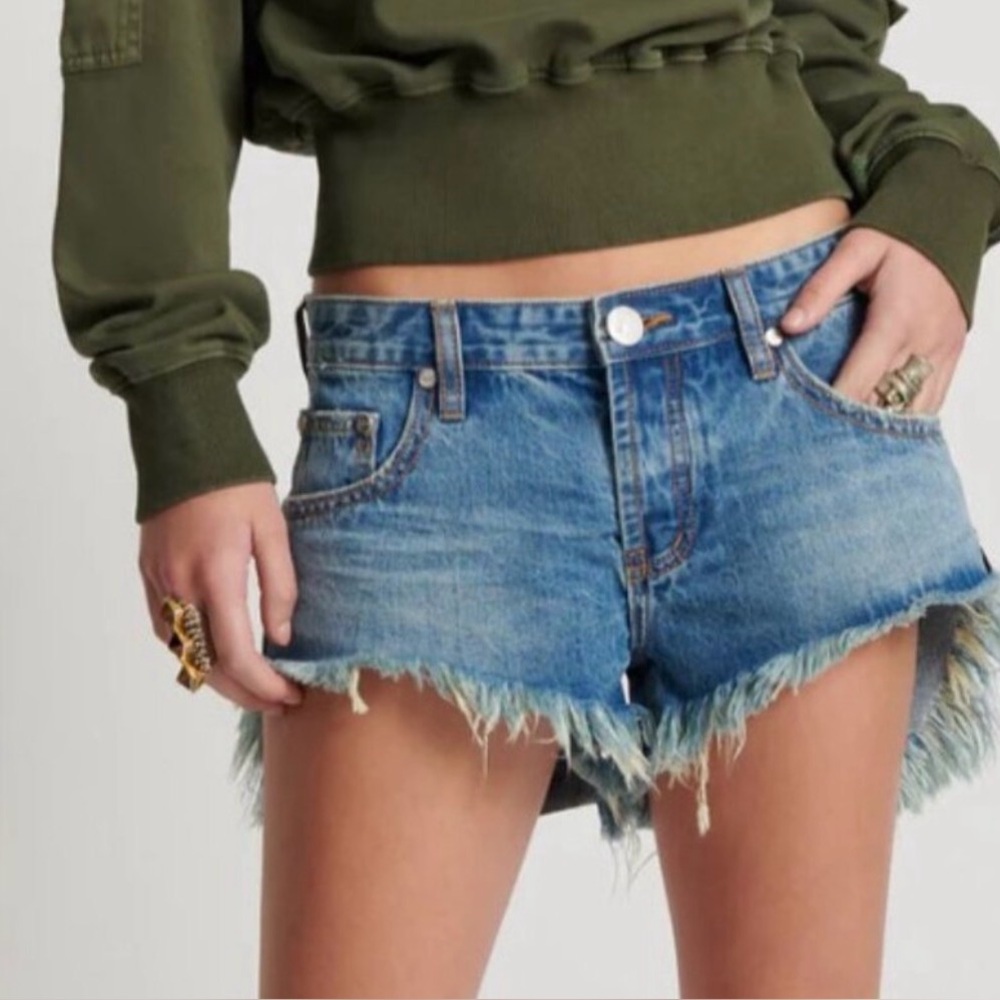 New! ONE TEASPOON PACIFICA BONITAS destroyed shorts denim 27 - Picture 3 of 12